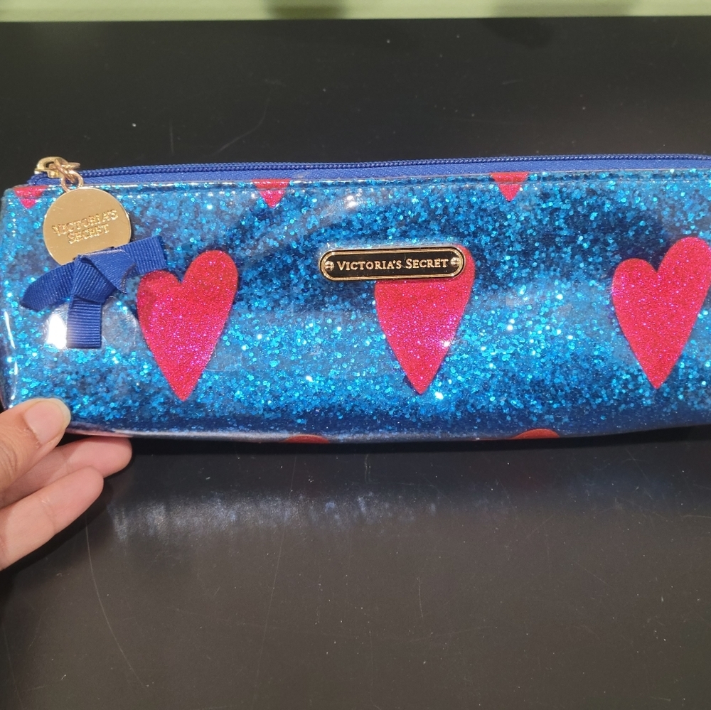 Victoria's secret travel size brush holder